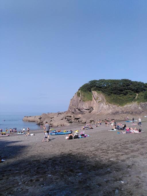 The Tempest, Sea Views, Coastal & Rural Walks. Apartment Ilfracombe Ngoại thất bức ảnh